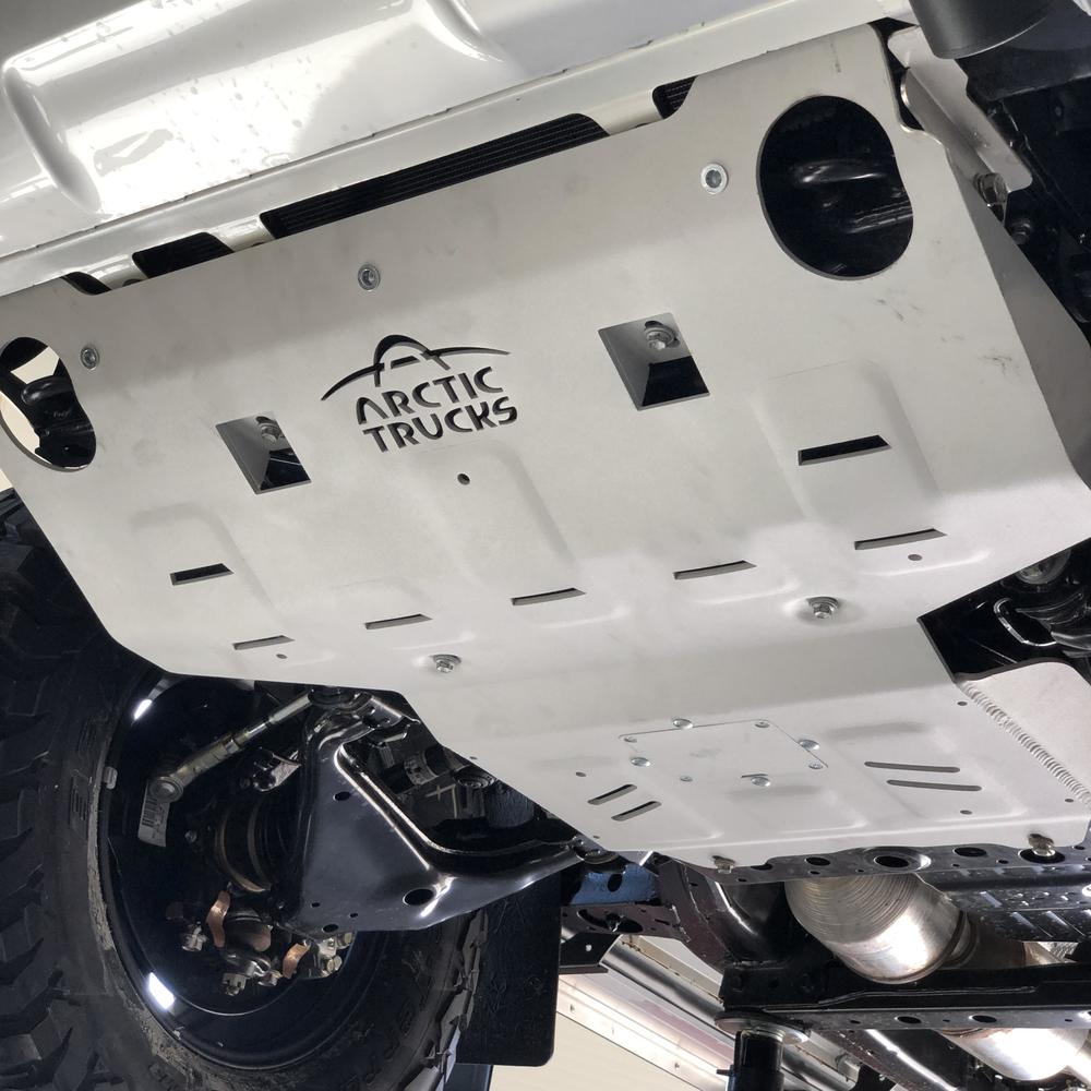 IMG_1100 Rival skliplate med Arctic Trucks logo (del1)