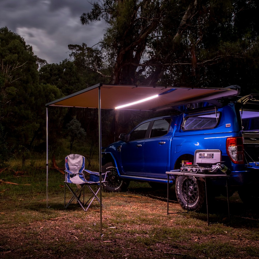 ARB814105 ARB markise med LED