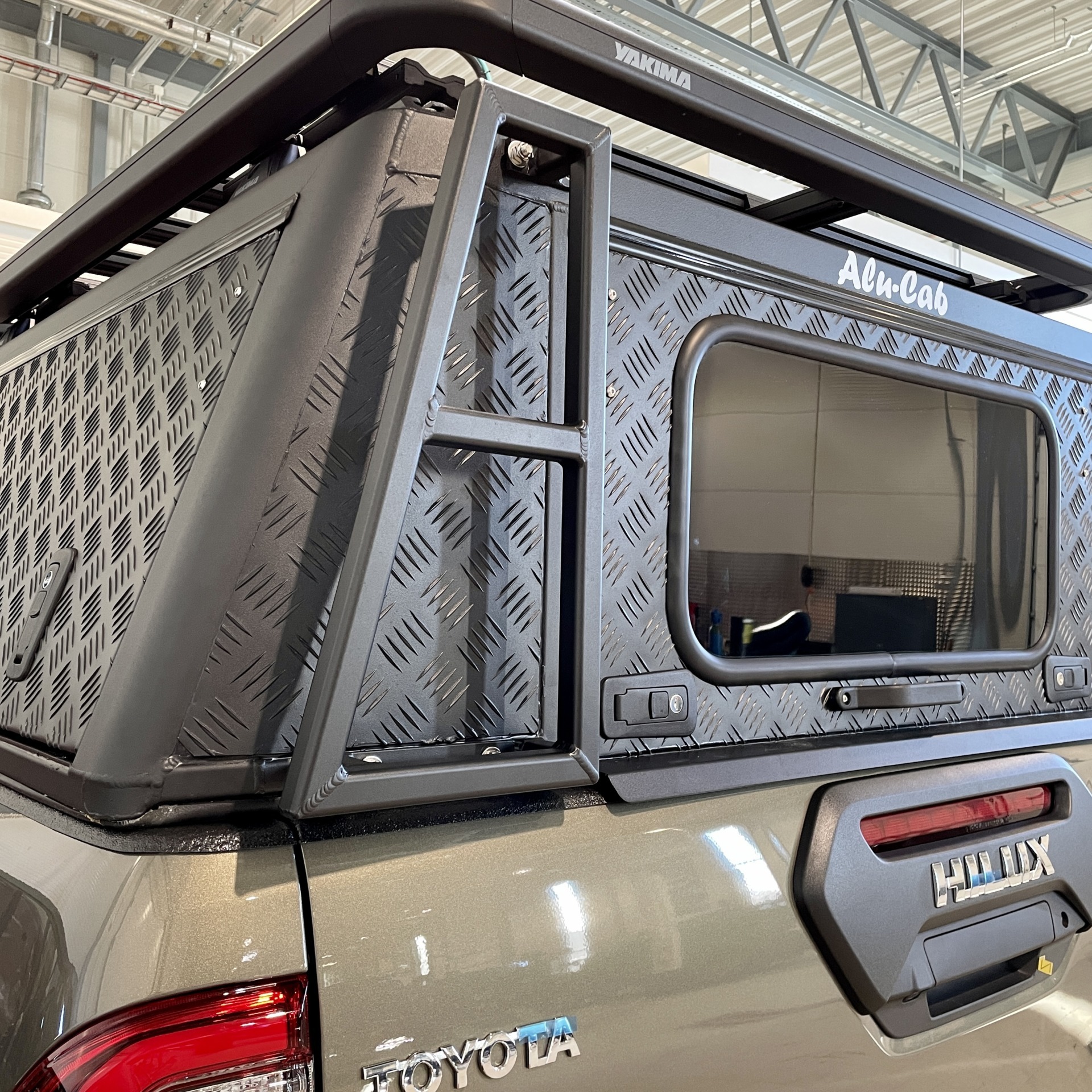 Alu-Cab canopy stige