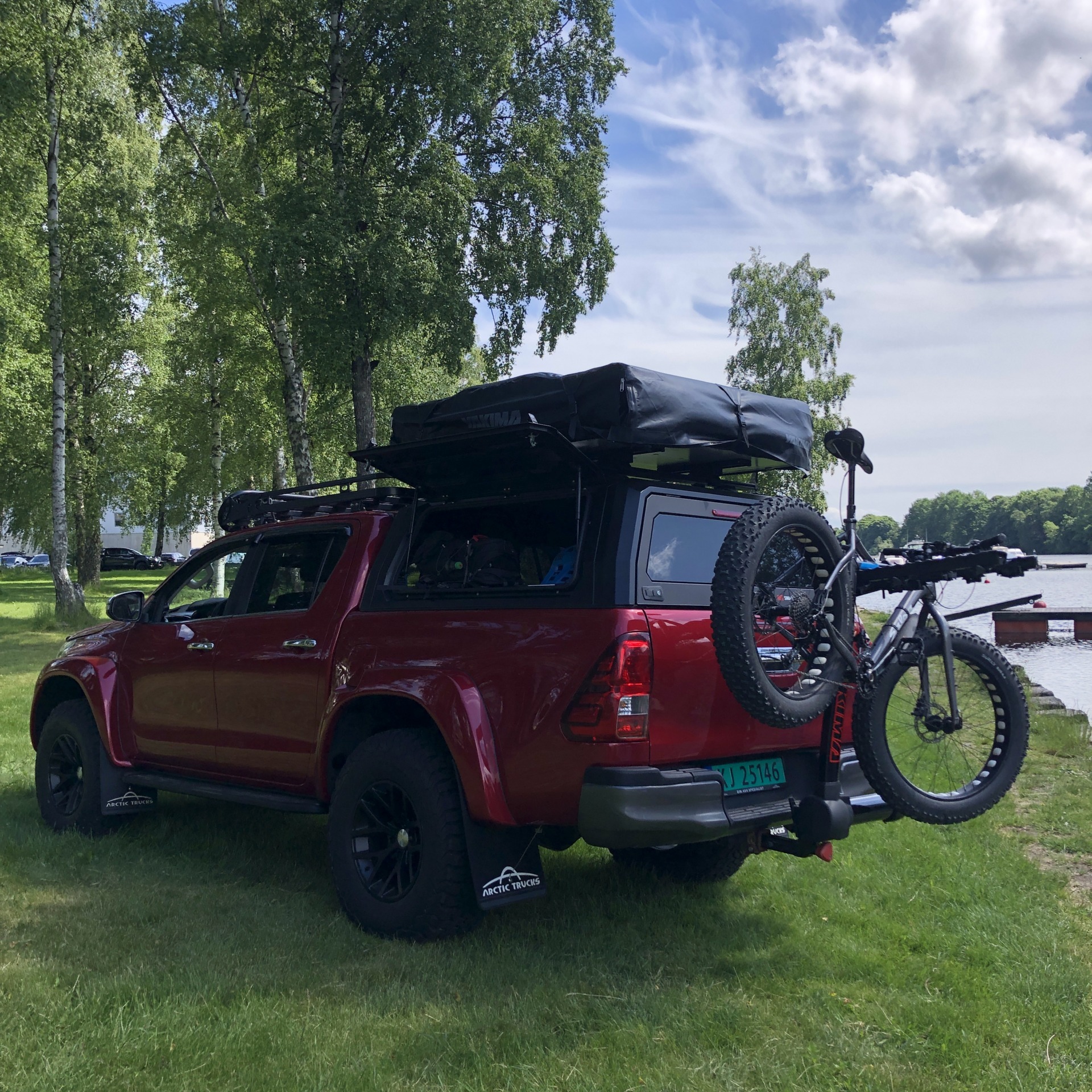 Yakima og RSI med sykkel Yakima og RSI med sykkel