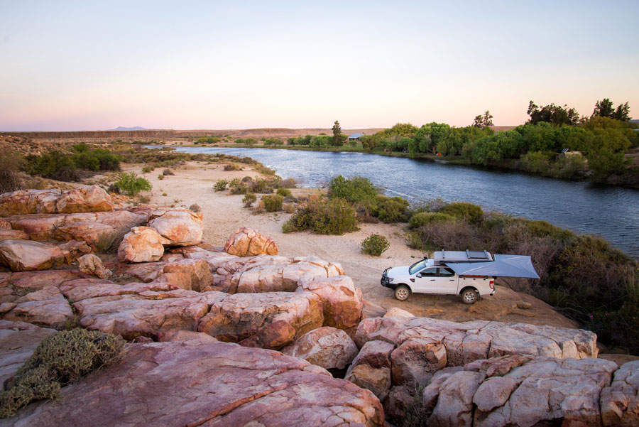 Alu-Cab-Canopy-Camper-04