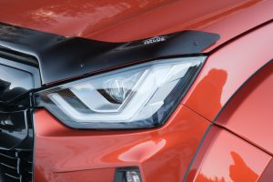 Huvskydd Isuzu D-Max 2021-2024 AT Logo